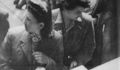 4. Mujeres votando en las elecciones municipales de 1945.