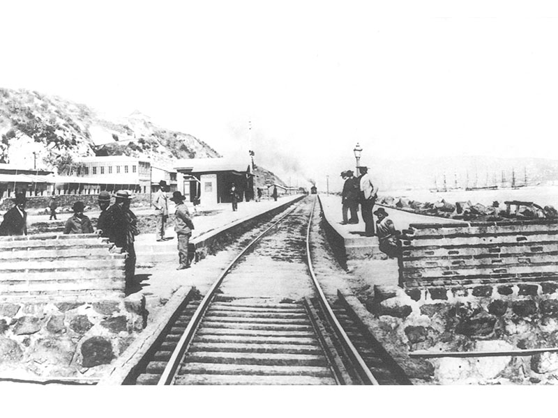 6. Estación Matadero ubicada entre Valparaíso y Viña del Mar, ca. 1900.