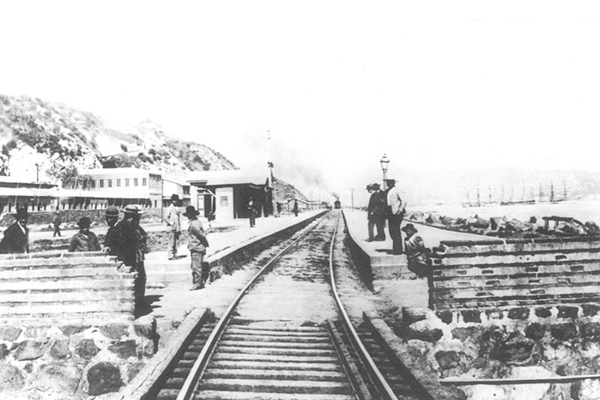 6. Estación Matadero ubicada entre Valparaíso y Viña del Mar, ca. 1900.