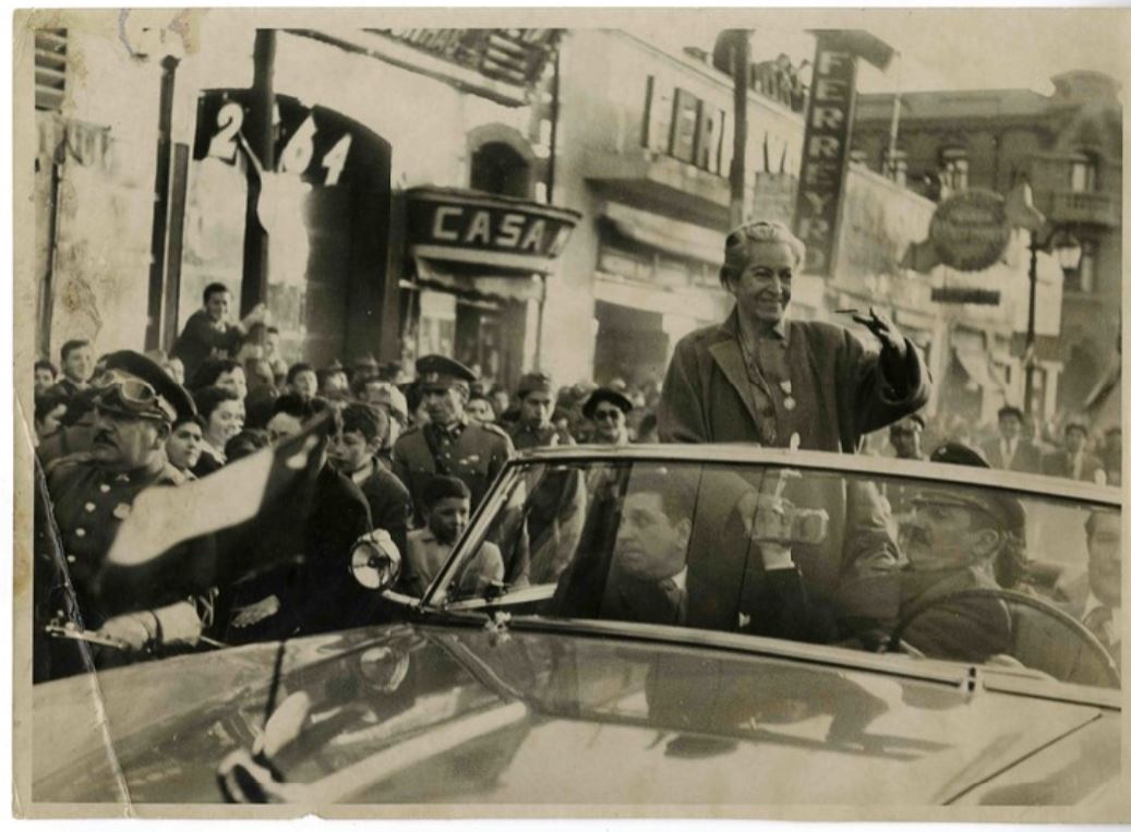 7. La última visita de Gabriela Mistral a Chile. Valparaíso, 1954.