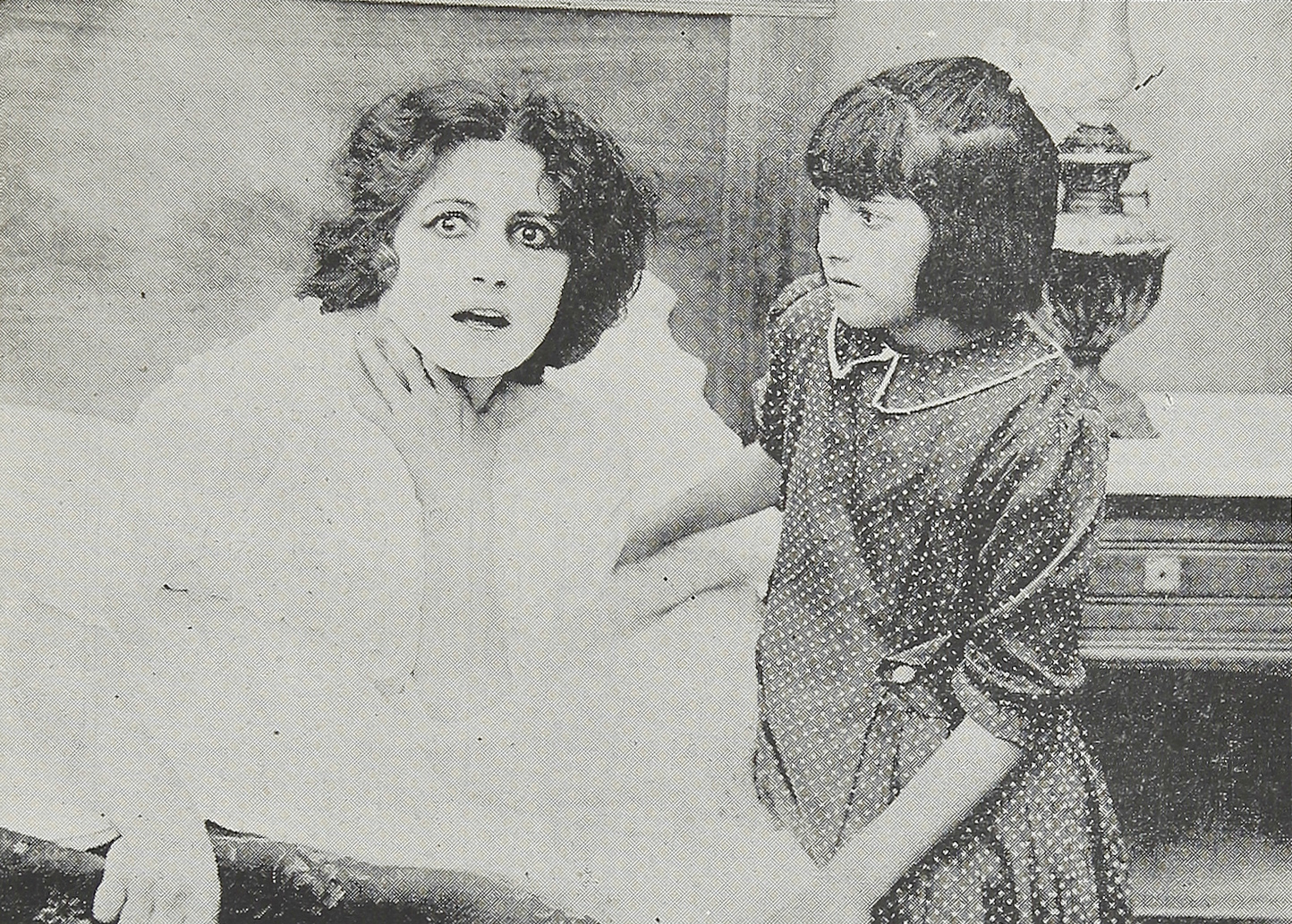 4. María Padín en escena de "La avenida de las Acacias", 1918.