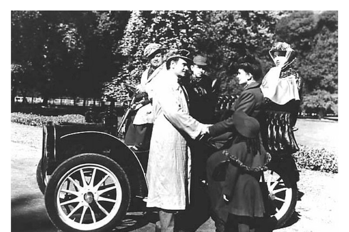 10. Escena de la película "Romance de medio siglo", 1946.