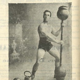 9. Don Santiago Jacquier, atleta italiano del Circo Ecuestre Europeo, 1903.