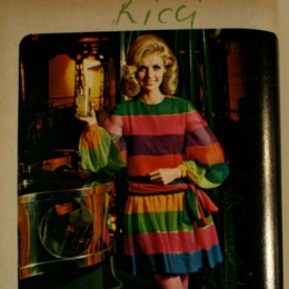 2. Publicidad de vestido marca Kicci.