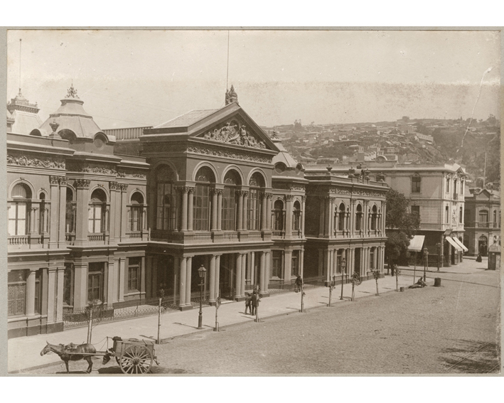 6. Palacio de Juana Ross de Edwards en la Plaza Victoria de Valparaíso, 1900