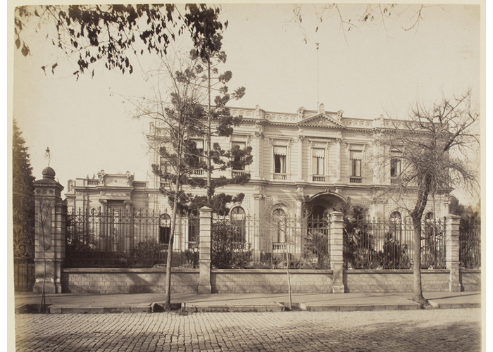 1. Fachada palacio Cousiño de Santiago, 1890.