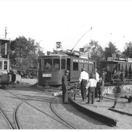 6. Reparaciones en las vías de Plaza Italia, 1924.