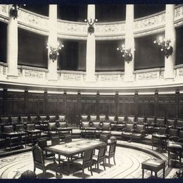 5. Interior de la Sala del Senado, hacia 1906.
