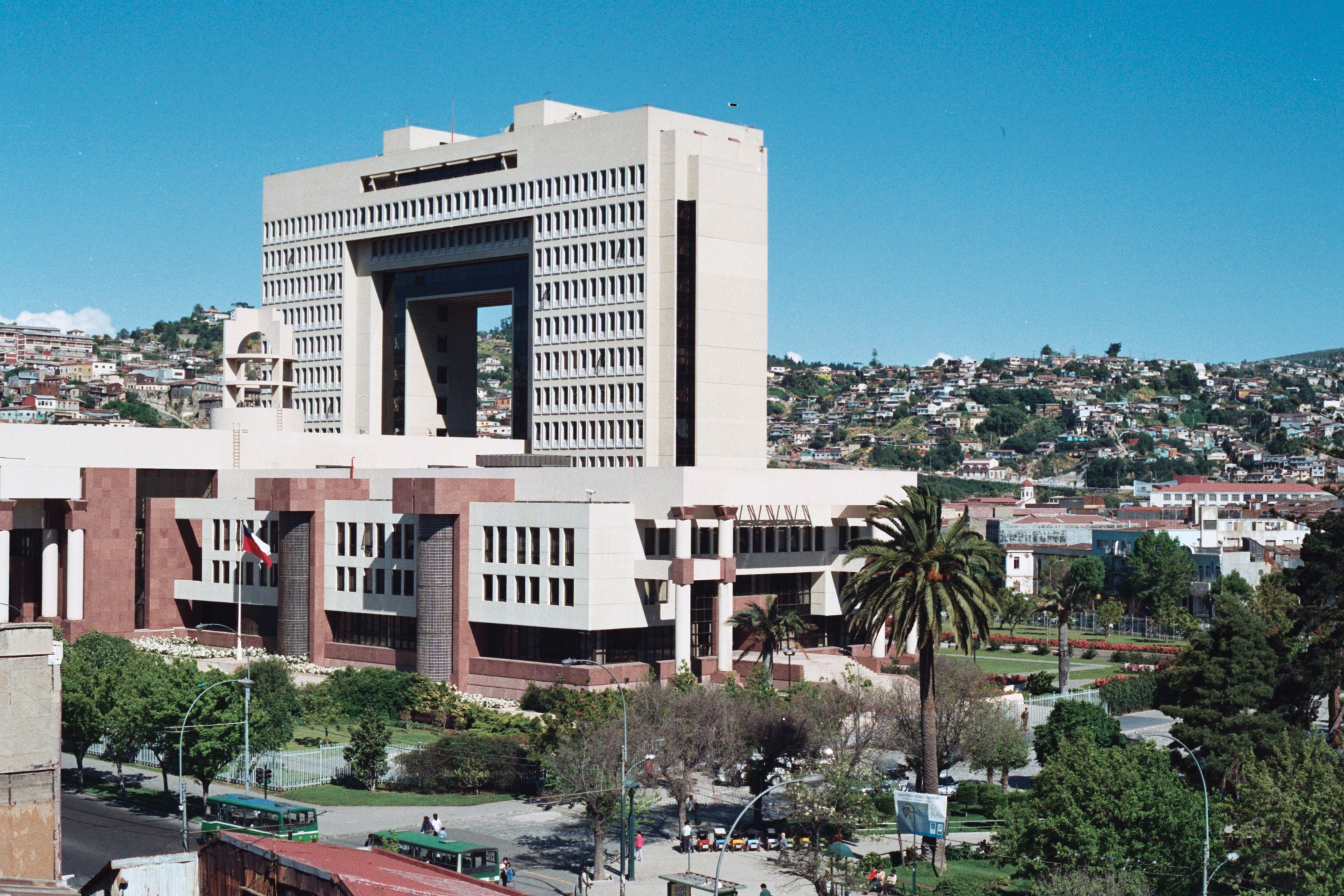 8. El Congreso Nacional actual, en Valparaíso.