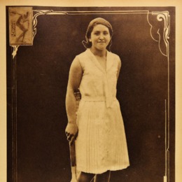9. Ana Lizana. Tenista y campeona de Chile. Los Sports, 1930.
