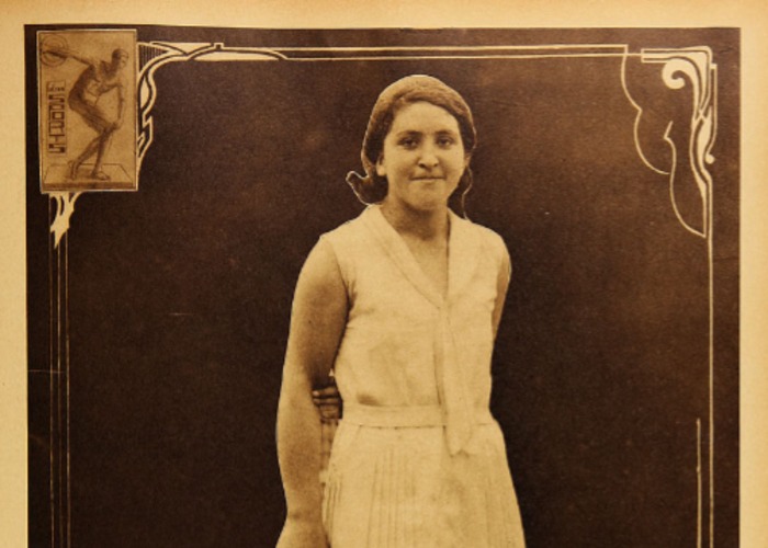 9. Ana Lizana. Tenista y campeona de Chile. Los Sports, 1930.