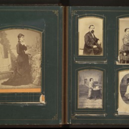 2. Página de álbum carte de visite. Fotografías monocromas.  Fecha: entre 1900 y 1919.