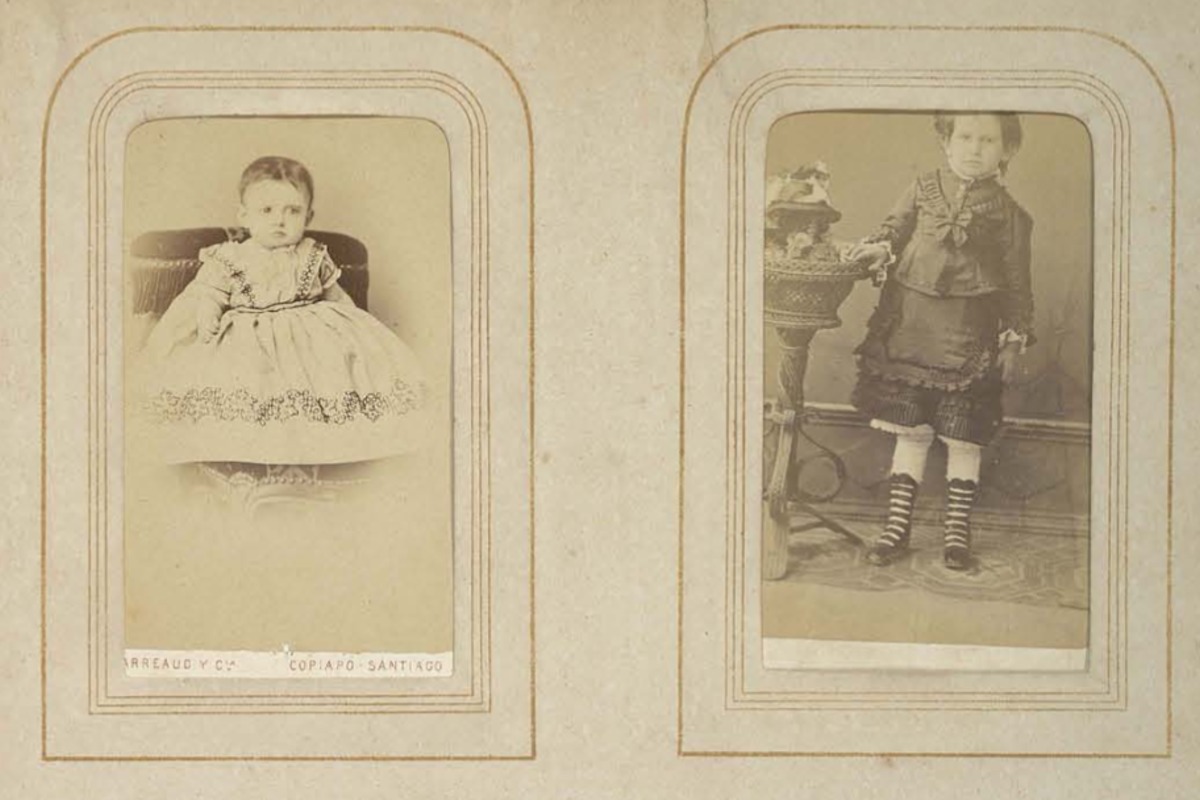6. Álbum familiar carte de visite. Fotografías monocromas. Fecha: 1900.