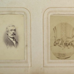 7. Álbum familiar carte de visite. Fotografías monocromas. Fecha: 1900.