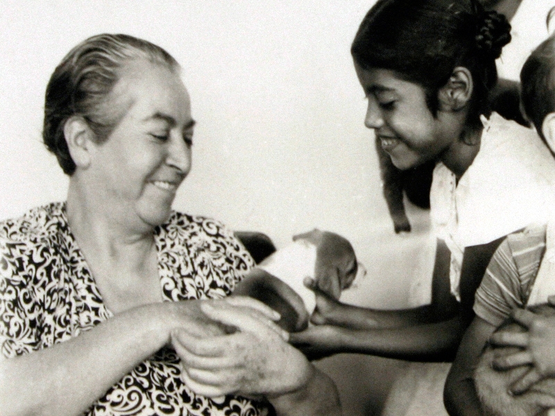 Gabriela Mistral y los oficios