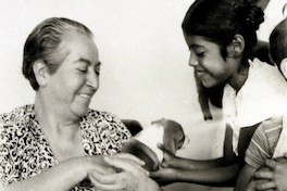 Gabriela Mistral y los oficios