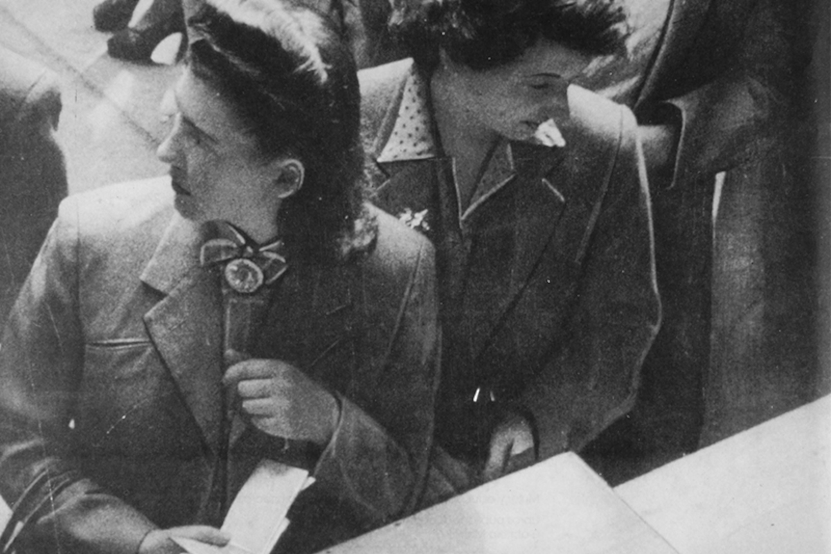 4. Mujeres votando en las elecciones municipales de 1945.