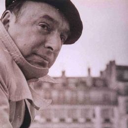 4.Neruda en París, 1949.