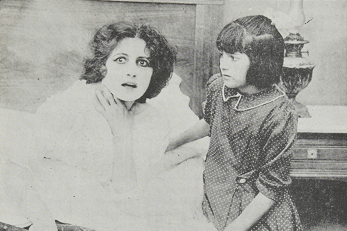 4. María Padín en escena de "La avenida de las Acacias", 1918.