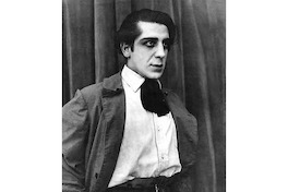 6. El actor Pedro Sienna en la película "Los payasos se van", 1921.