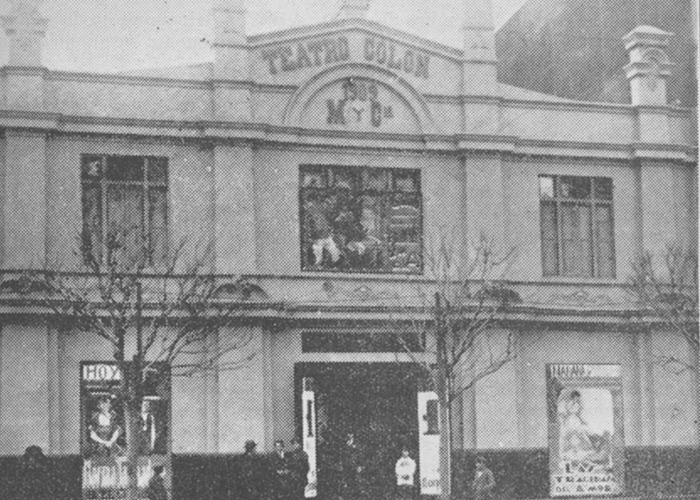 4. El Teatro Colón de Valparaíso.