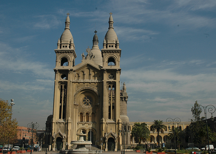 8. Iglesia del Santísimo Sacramento, Santiago.