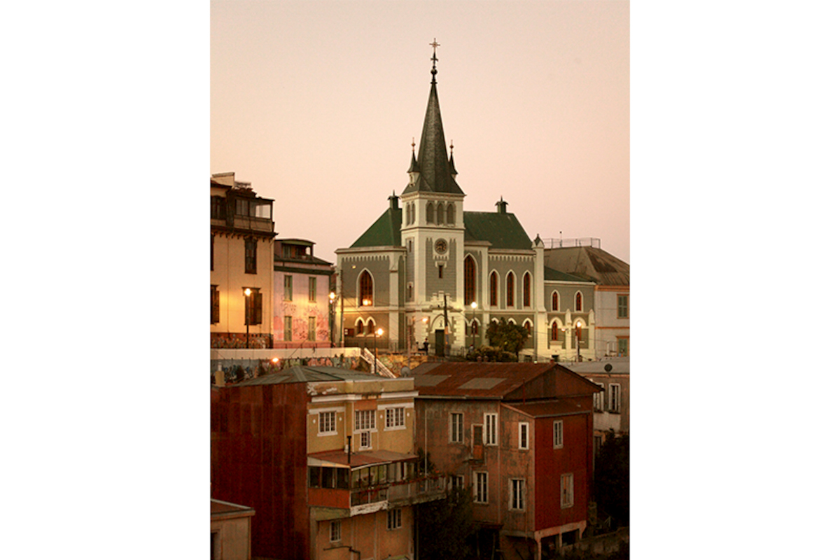 Iglesia Luterana, Valparaíso, Región de Valparaíso. Roderik Henderson. Fundación Imagen de Chile (FICH).