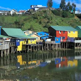 Palafitos, Castro, Chiloé. Servicio Nacional de Turismo - Sernatur, Fundación Imagen de Chile (FICH).