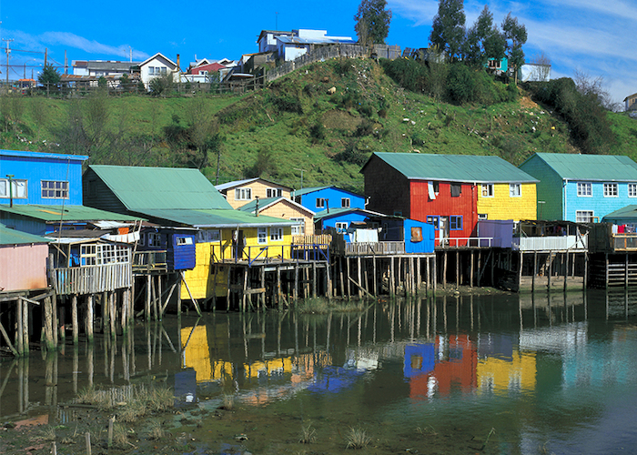 Palafitos, Castro, Chiloé. Servicio Nacional de Turismo - Sernatur, Fundación Imagen de Chile (FICH).