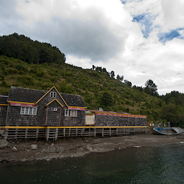 Palafito, Chiloé. Felipe Cantillana, Prochile, Fundación Imagen de Chile (FICH).