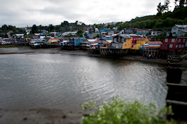 Palafito, Chiloé. Felipe Cantillana, Prochile, Fundación Imagen de Chile (FICH).