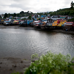 Palafito, Chiloé. Felipe Cantillana, Prochile, Fundación Imagen de Chile (FICH).