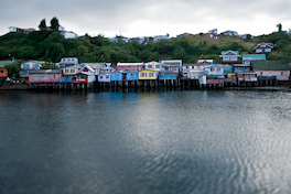 Palafito, Chiloé. Felipe Cantillana, Prochile, Fundación Imagen de Chile (FICH).