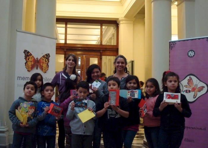 Participantes del taller "Haciendo una postal"