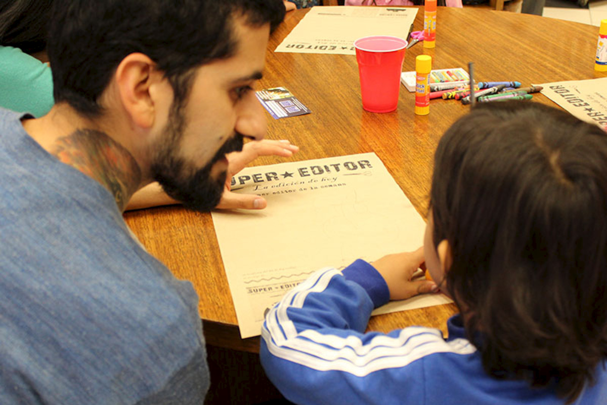 Participantes súper editor de periódicos