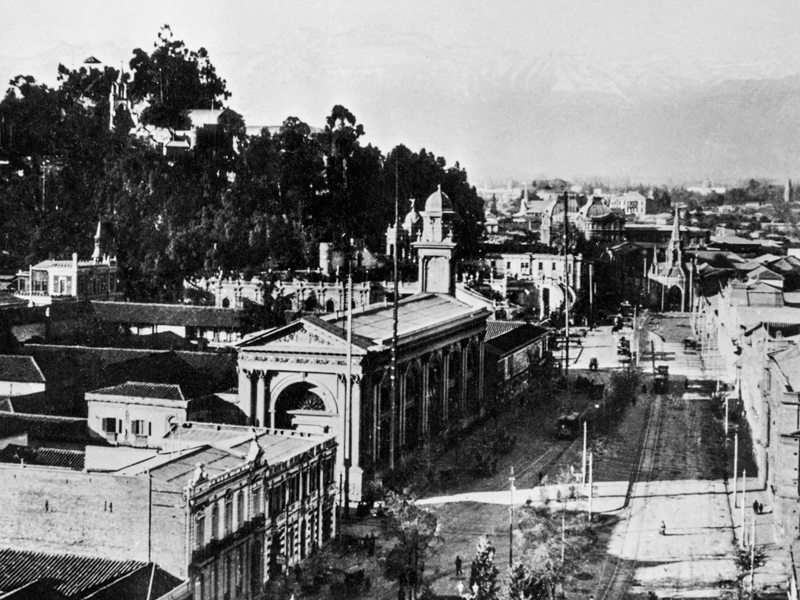 Vista del convento de las monjas de Santa Clara y del cerro Santa Lucía, 1910.