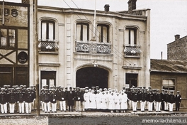 5. Cuartel de la Cruz Roja Chilena, filial Punta Arenas, y su cuerpo de voluntarios.