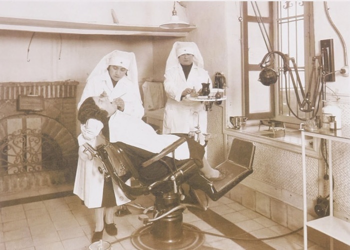 8. Enfermeras de la Cruz Roja en las Cruzadas de Salud Dental, hacia 1928.