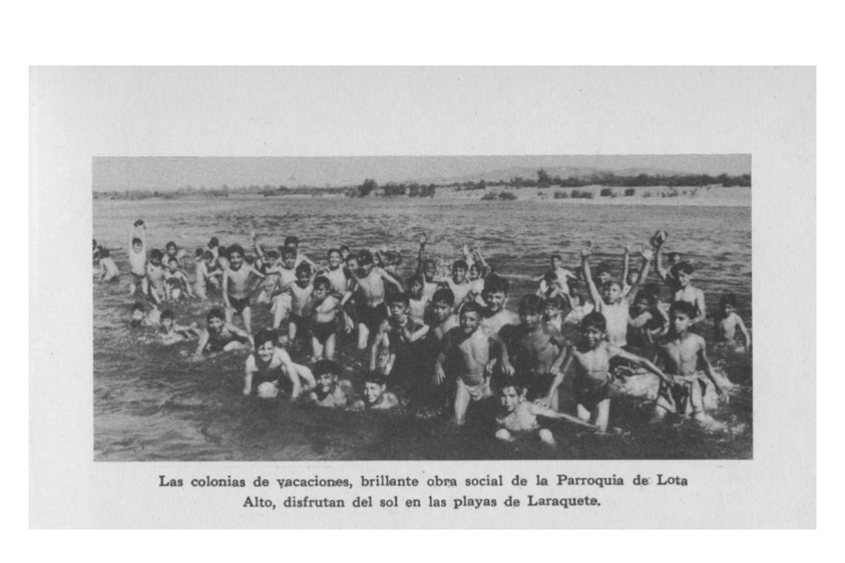 3. Niños de Lota de vacaciones, en las playas de Laraquete.