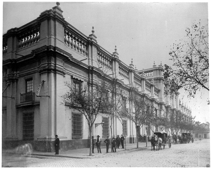 8. La Moneda en 1900.