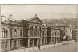 6. Palacio de Juana Ross de Edwards en la Plaza Victoria de Valparaíso, 1900