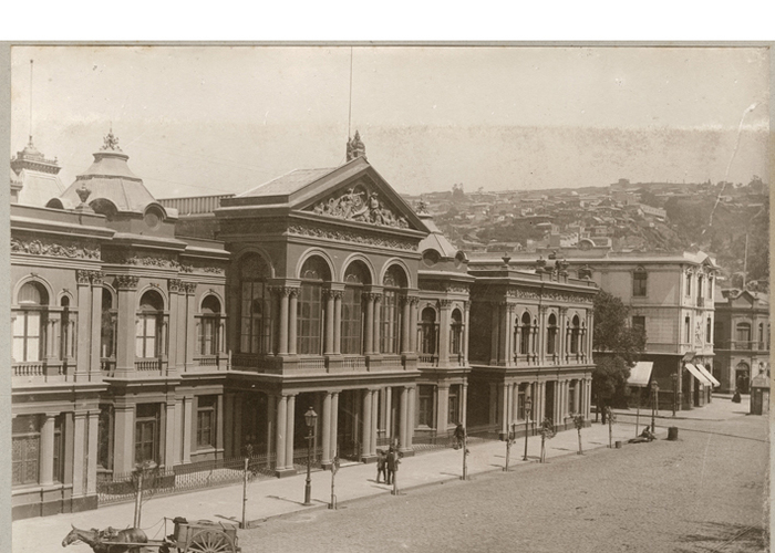 6. Palacio de Juana Ross de Edwards en la Plaza Victoria de Valparaíso, 1900