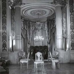 2. Palacio Cousiño de Santiago, vista de sala de música, 1900.