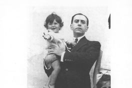 5. Huidobro y su familia en 1920.