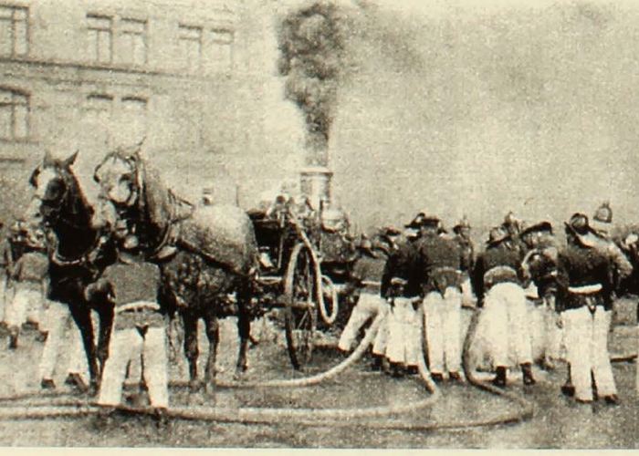 7. Ejercicios de bomberos. Valparaíso, 1905.