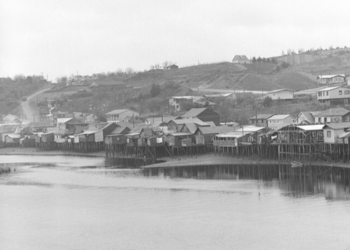 3. Palafitos de Castro, en Chiloé, 1973. Fotografía de Armindo Cardoso.