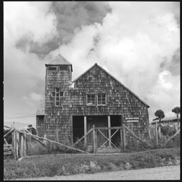 8. Capilla de Quetalmahue, en Chiloé, 1973. Fotografía de Armindo Cardoso.