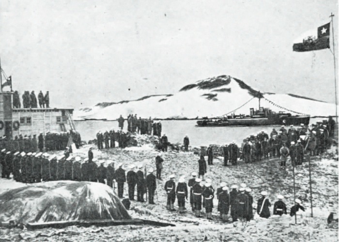 5. Día de inauguración de la base chilena en la Antártica.