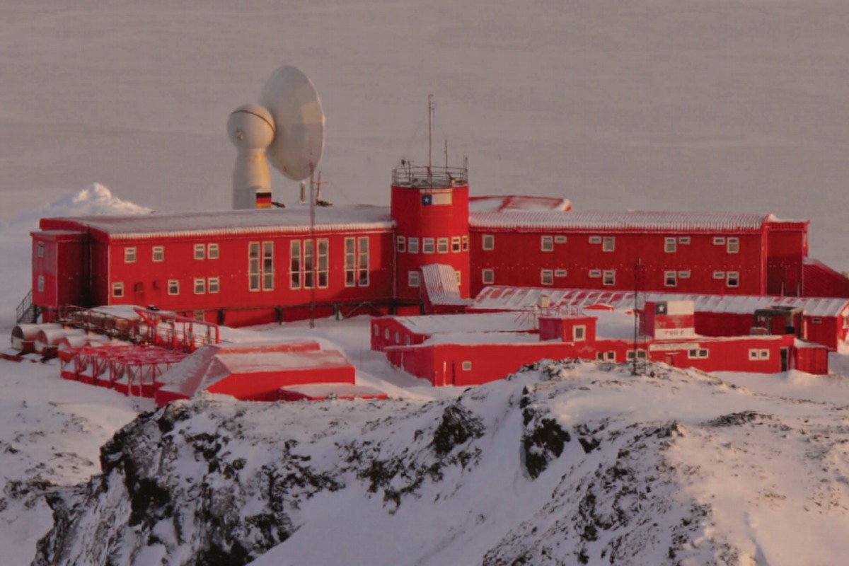 11. Vista de la base actual de Chile en la Antártica.