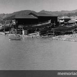 5. Astillero del Maule, 1950.  Fotografía de Domingo Ulloa.
